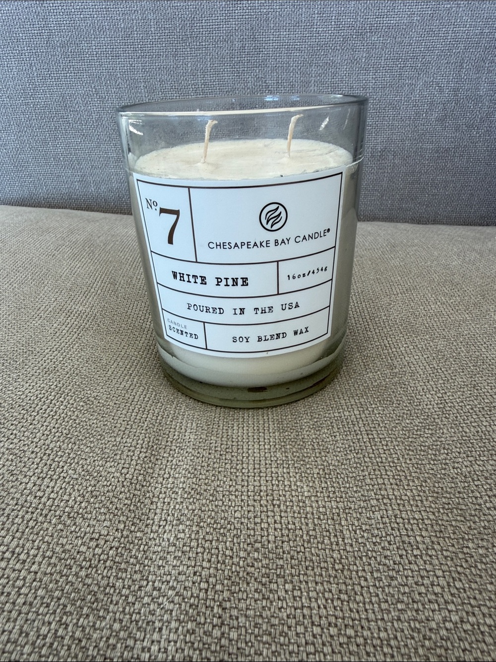 Chesapeake Bay White Pine Two-Wick Glass Candle - White and Clear